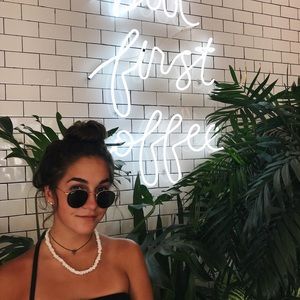 Meet your Posher, Lorelei